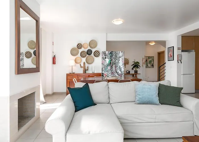 Lantana Вилла *